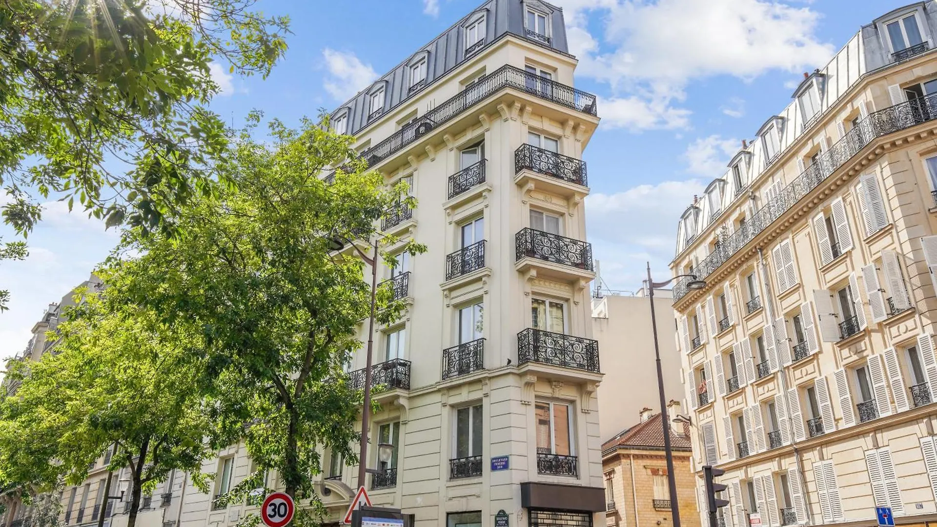 Charmant Appartement Parc Batignolles By Weekome Parijs