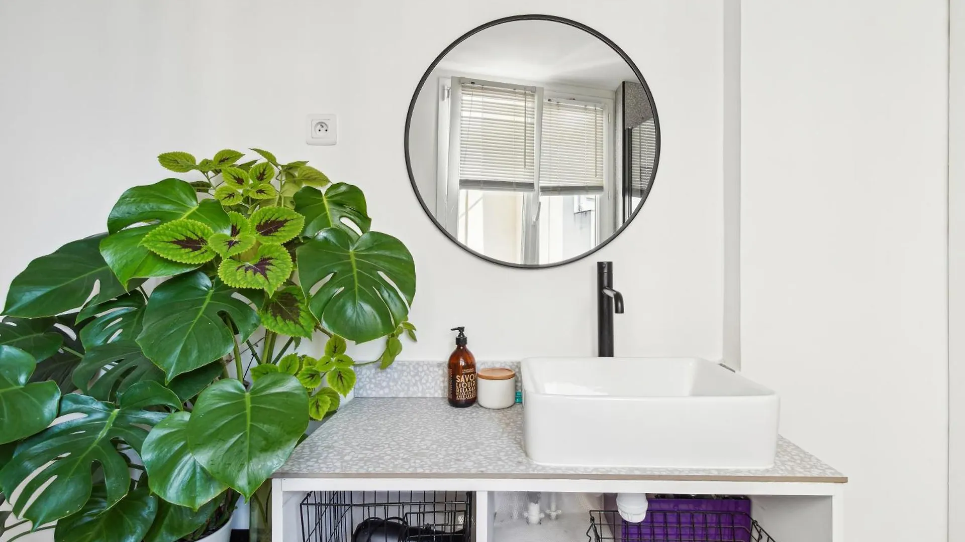 Charmant Appartement Parc Batignolles By Weekome Parijs